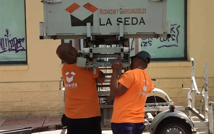 servicio grua elevadora mudanzas zaragoza servicio grua elevadora mudanzas zaragoza